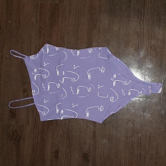 Abstract Face Print Bodysuit_Asymetrical Neck - Picture 8 of 11